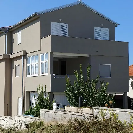 Tindorf Apartment